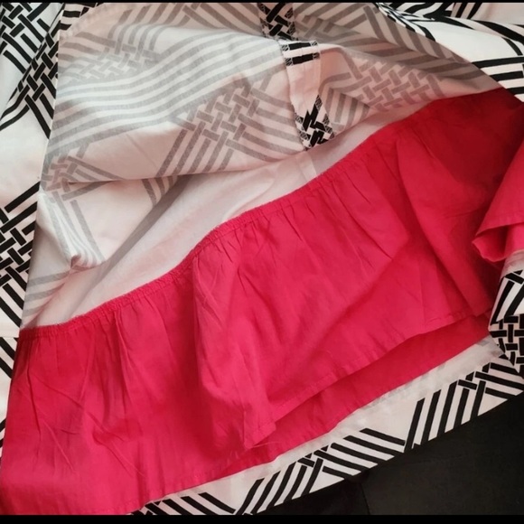 White House Black Market Striped Strapless Dress Size 2 XS Black White Pink - Picture 6 of 7